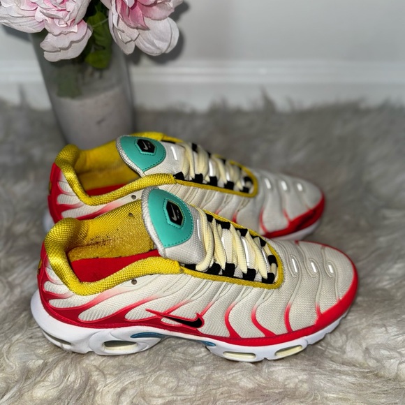 Nike Air Max Plus size: 8.5 womens. Authentic. Good condition. - Picture 3 of 12